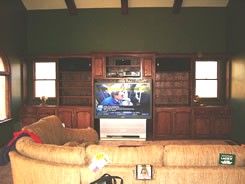 Red oak wall unit, 19' long