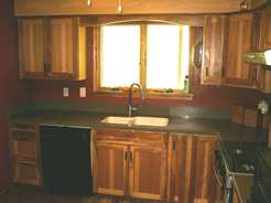 Arched valence above sink