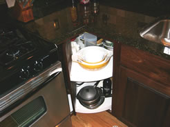 Door-mounted Lazy Susan